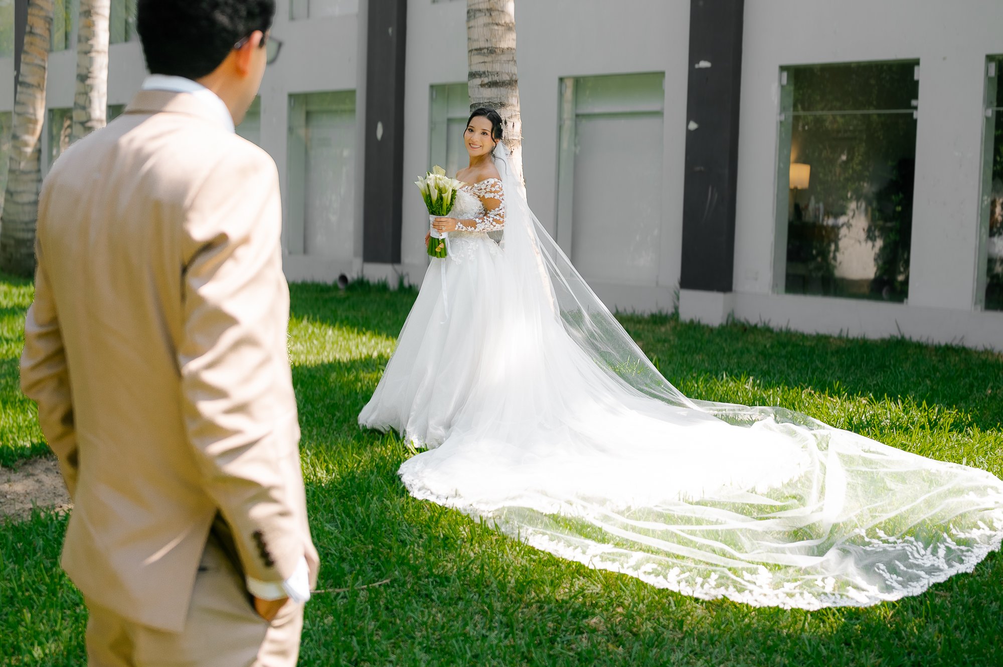 Yahira & Brandon — Iglesia